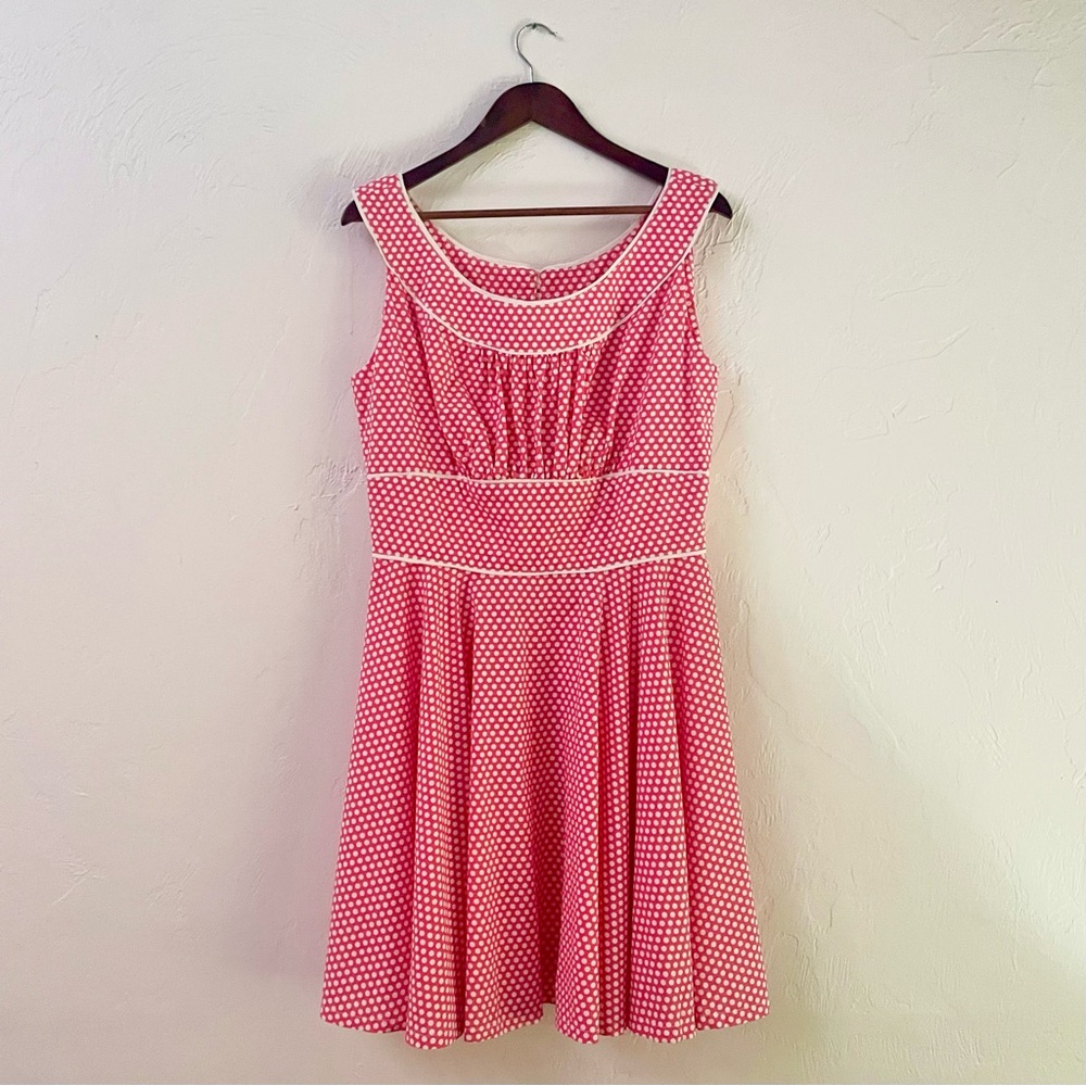 Vintage Retro Sleeveless Boatneck Fit and Flare Knee Length Polka Dot Dress